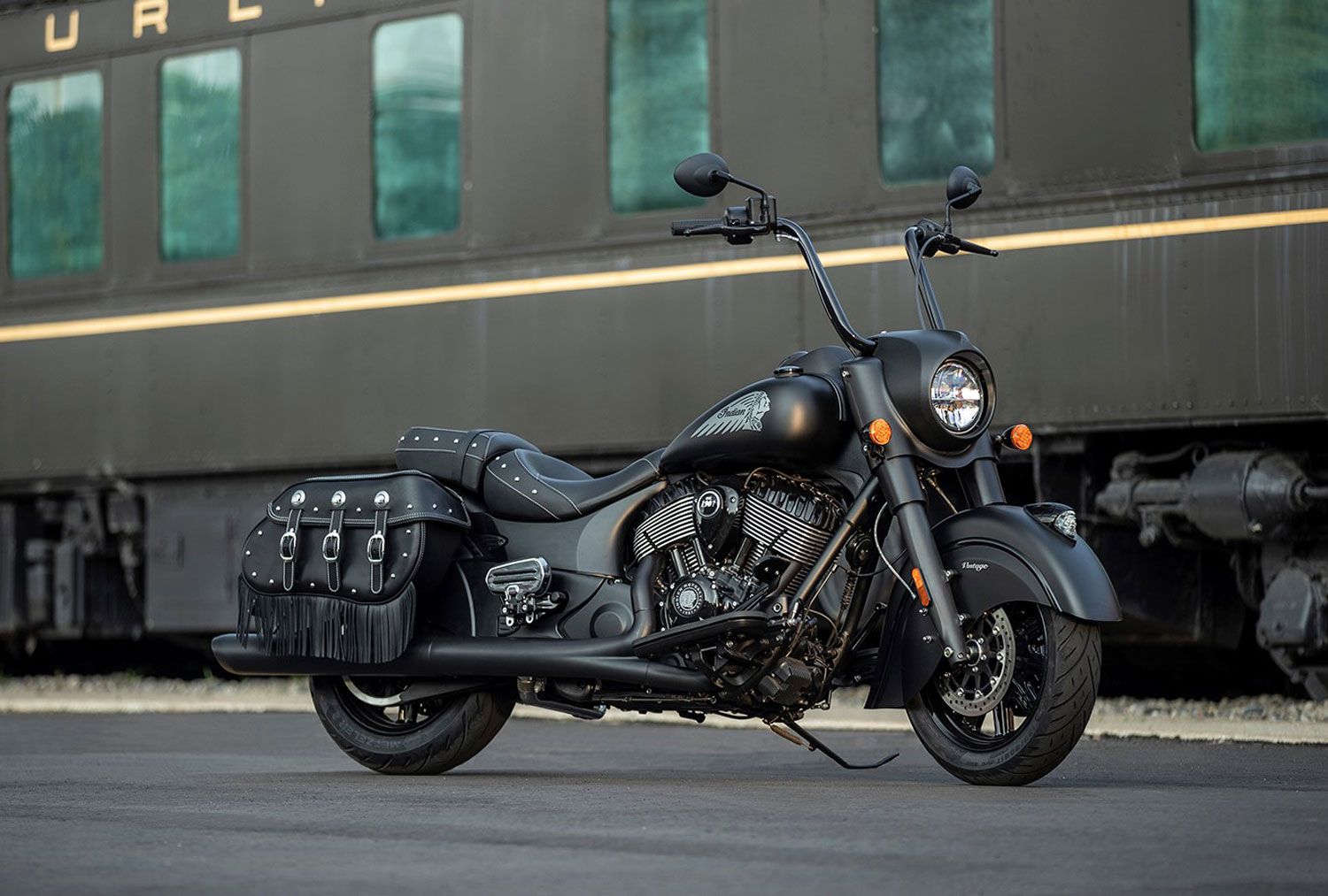 2021 Indian Vintage Dark Horse