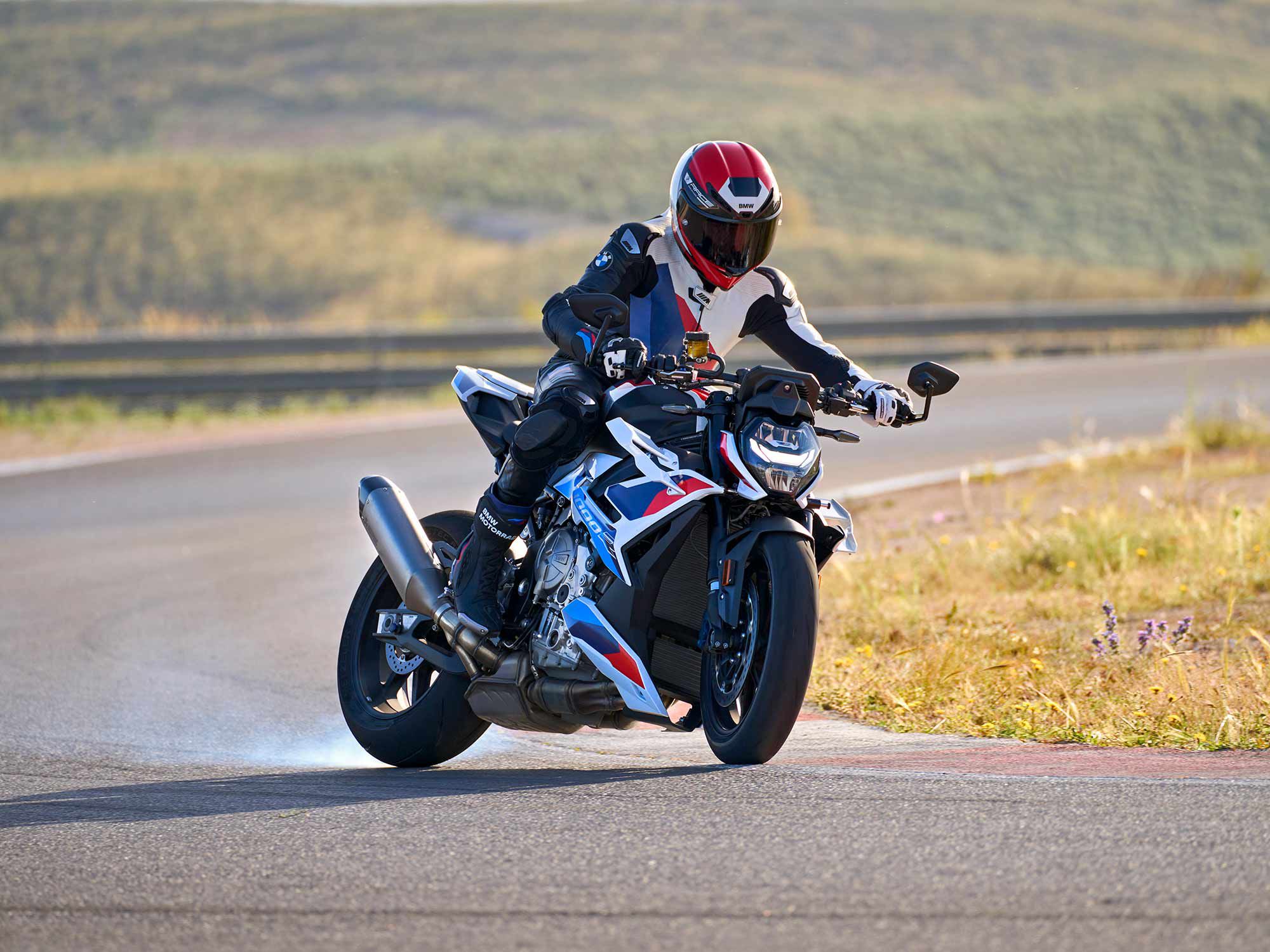 But can you drift it? Yes, bruh. Brake Slide Assist helps modulate brake drifting on the M 1000 R Roadster.