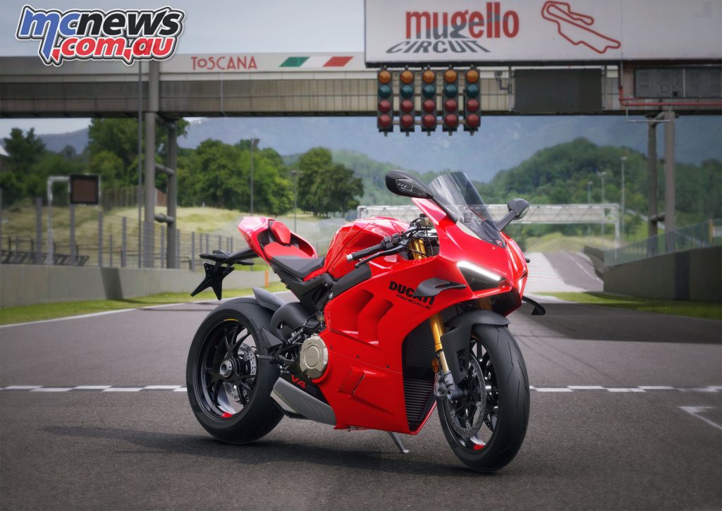 The Ducati Panigale V4 S at the Racetrack in the configurator